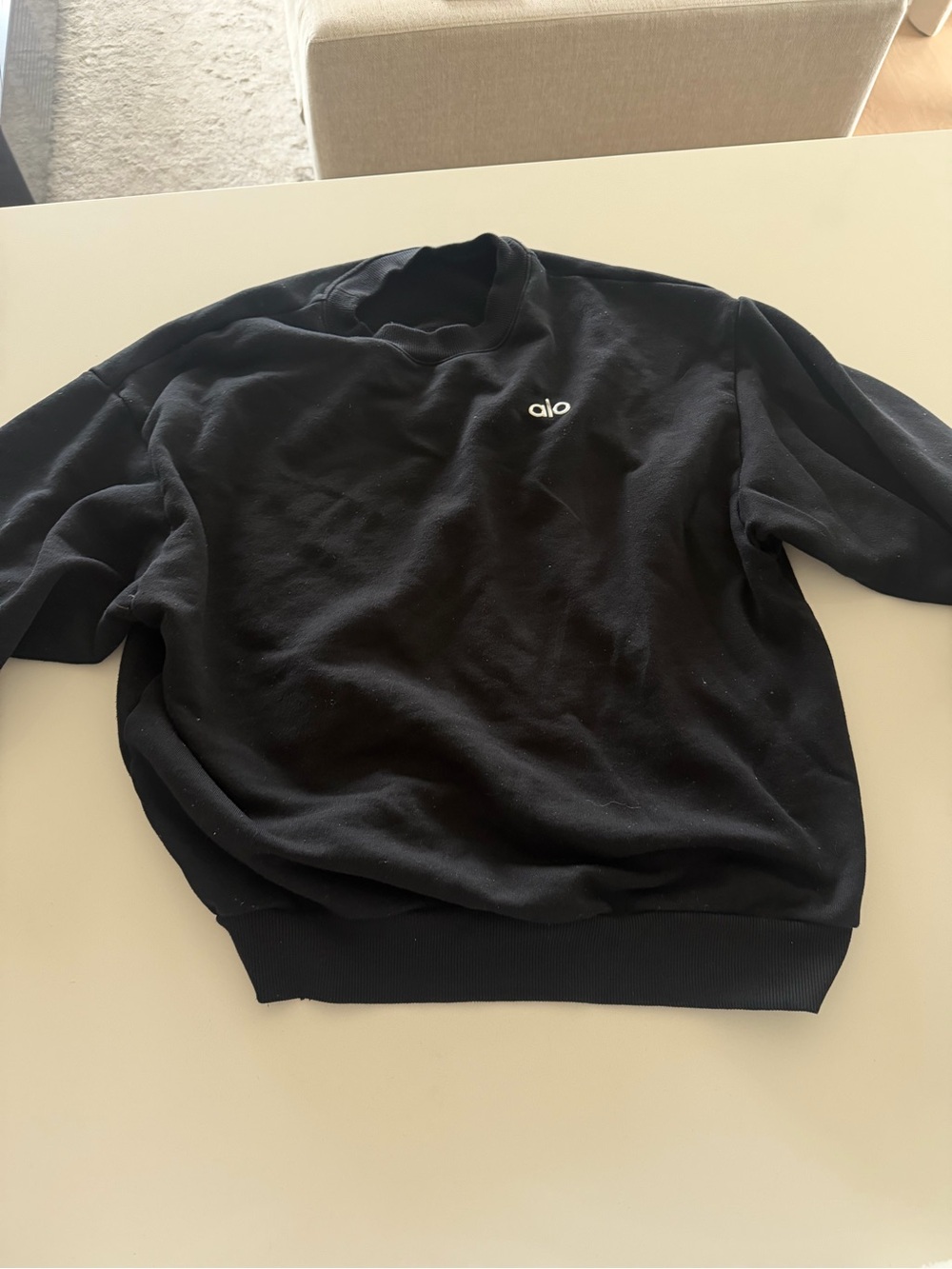 ALO Yoga Black Crewneck Sweatshirt